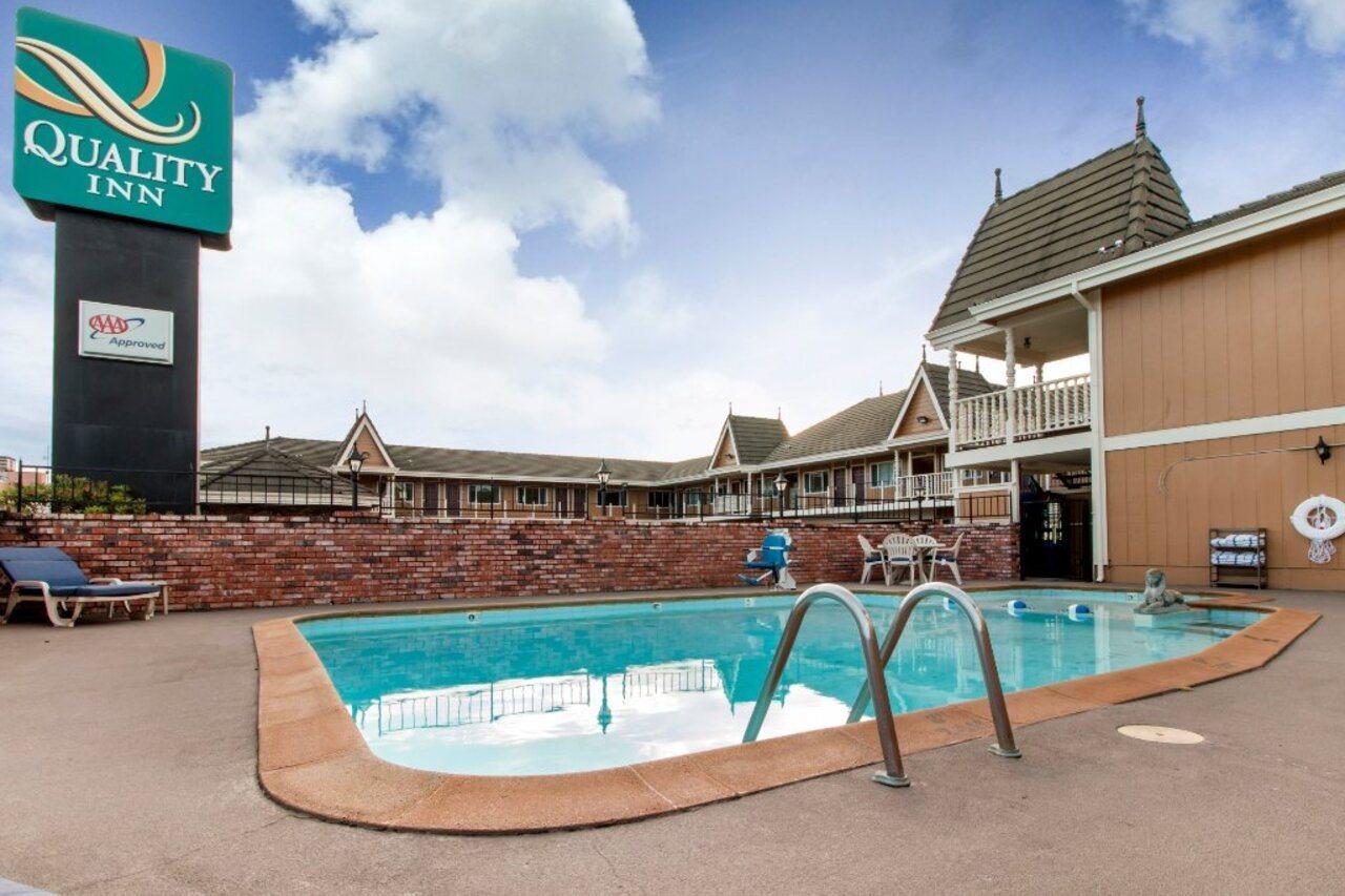 Ramada Bayside Inn & Suites Eureka Ngoại thất bức ảnh