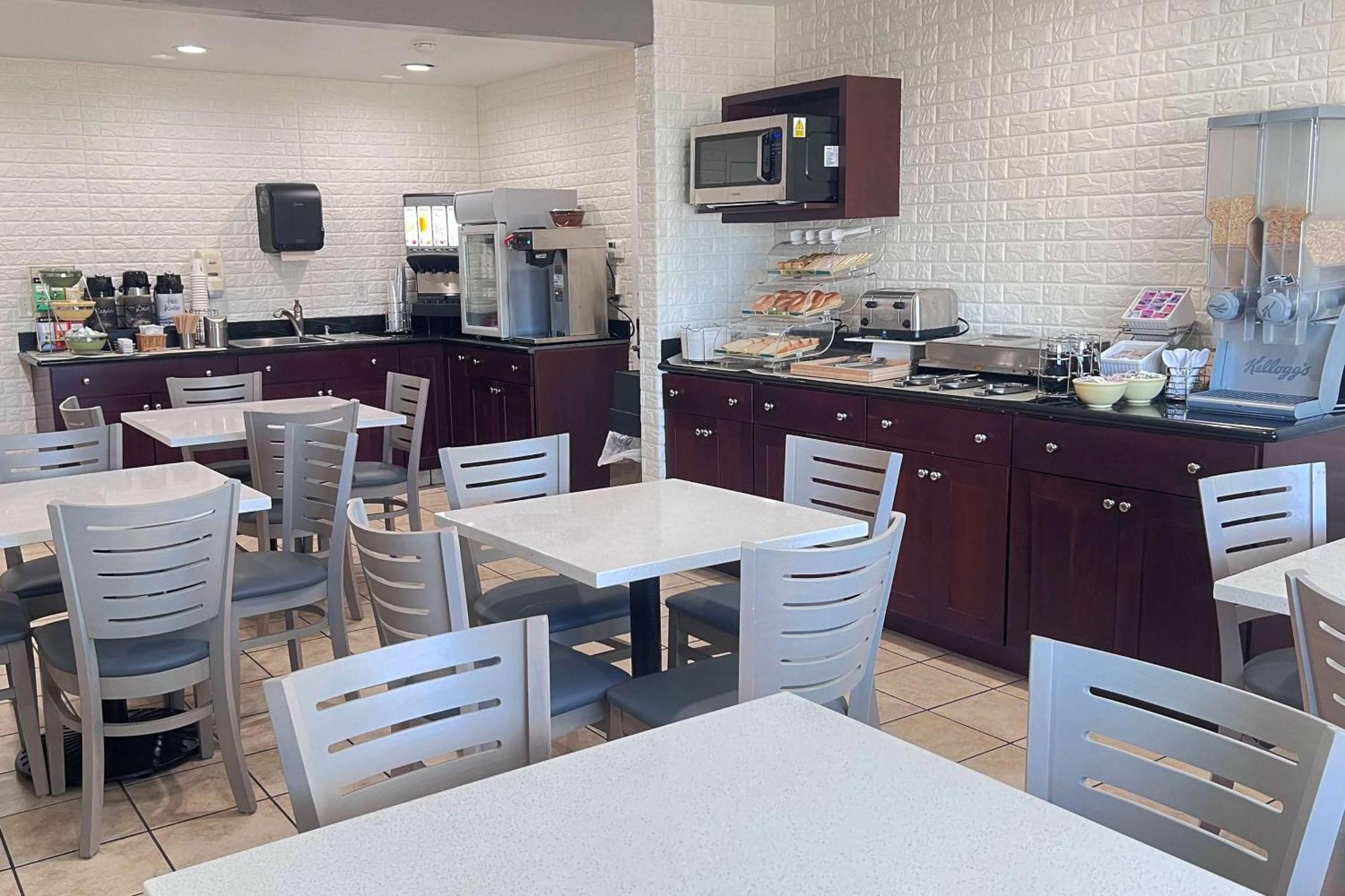 Ramada Bayside Inn & Suites Eureka Ngoại thất bức ảnh
