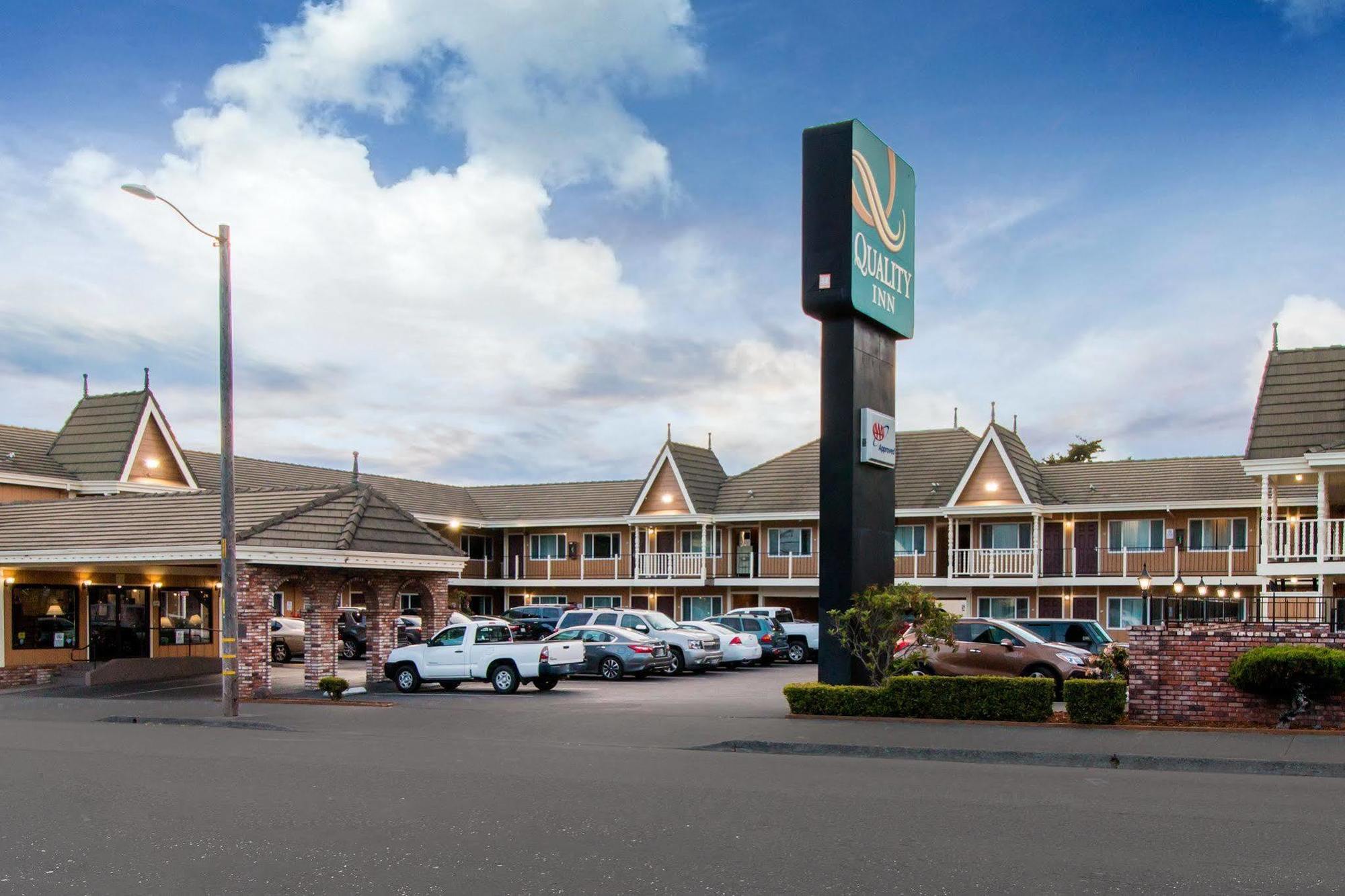 Ramada Bayside Inn & Suites Eureka Ngoại thất bức ảnh