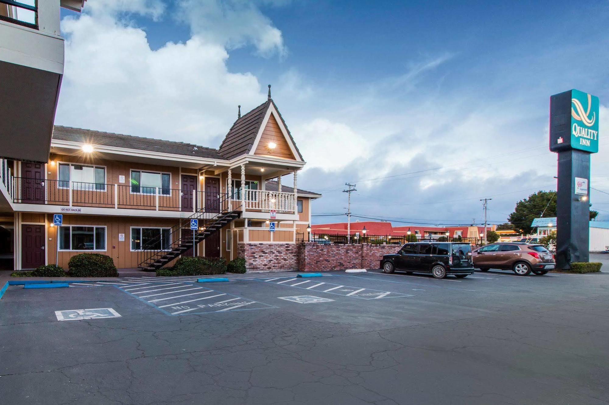 Ramada Bayside Inn & Suites Eureka Ngoại thất bức ảnh